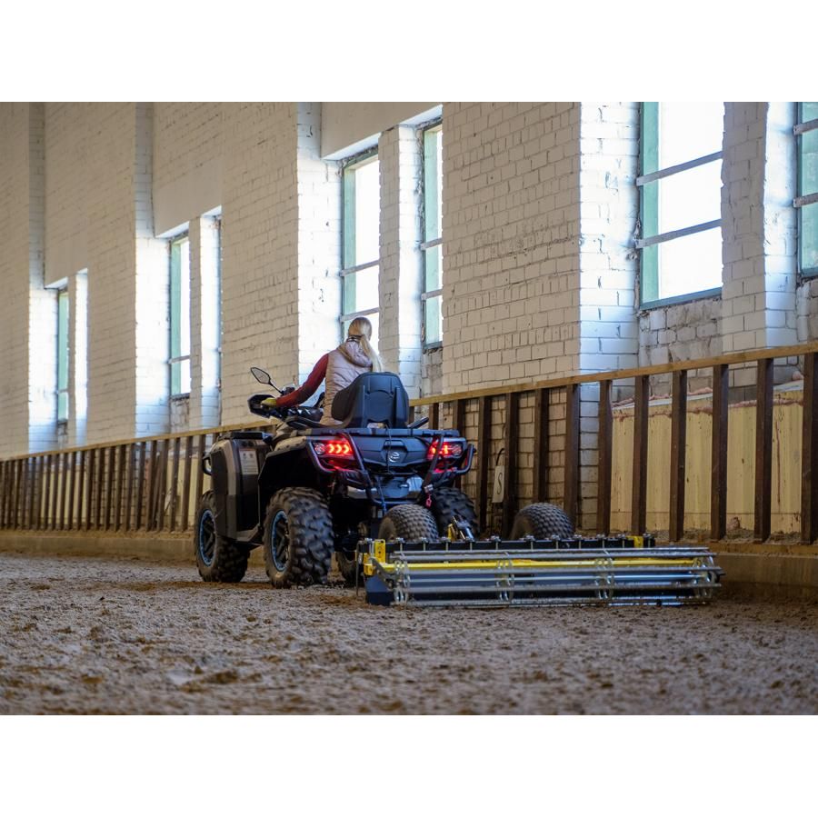 Niveleur d'Aire d'Équitation - Motorsvelay